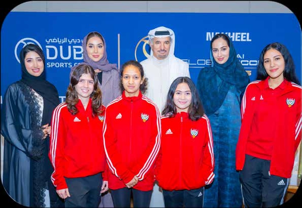 مع منتخب الإمارات للرجبي للفتيات